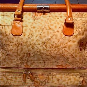 Fred’s Int’l XL World 🌎 MapTravel Bag Design